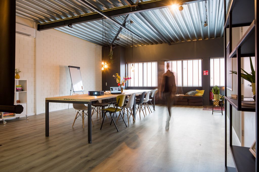 Trainingsruimte huren in Haaksbergen. Onze trainingsruimte heeft een huiselijke sfeer en is van alle gemakken voorzien.